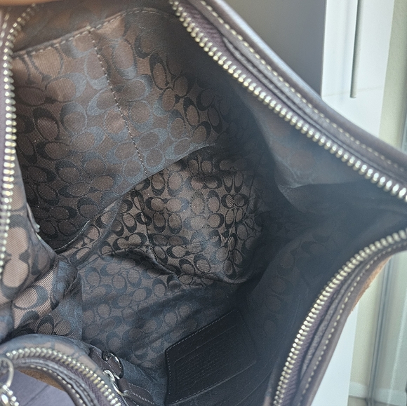 Coach 9220 Suede Ergo Hobo - Picture 5 of 10